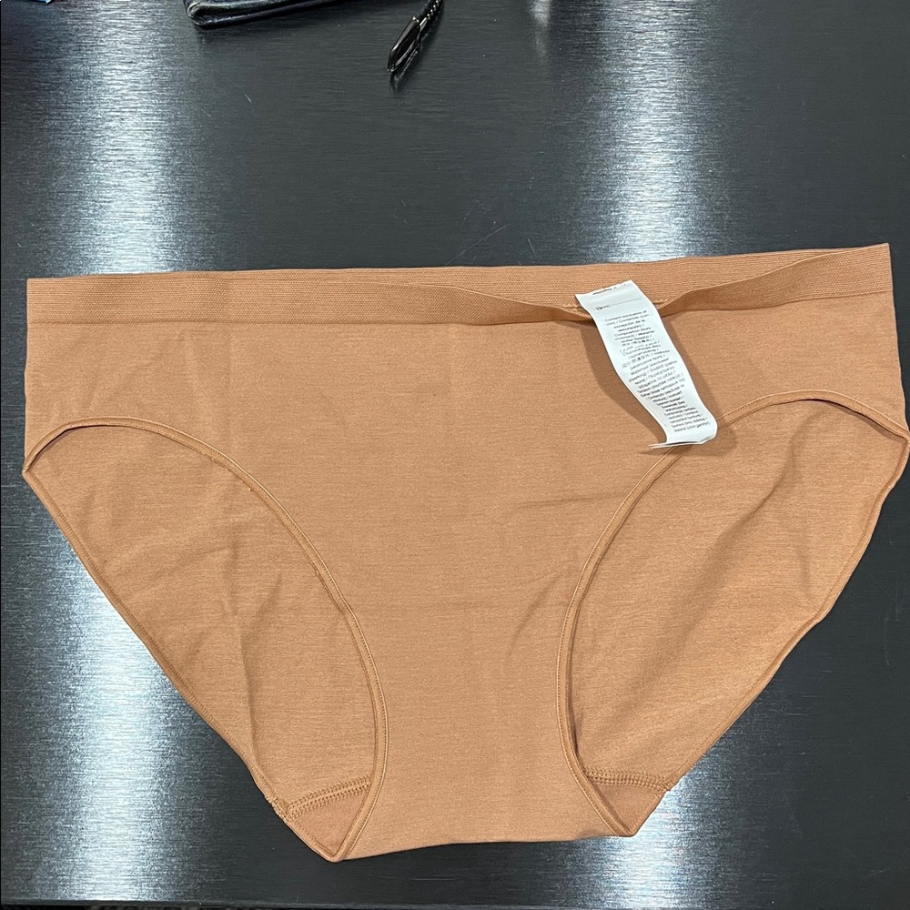 NWT 2 pc Bravado Women’s Underwear 2 pairs Medium Large Brown Comfort